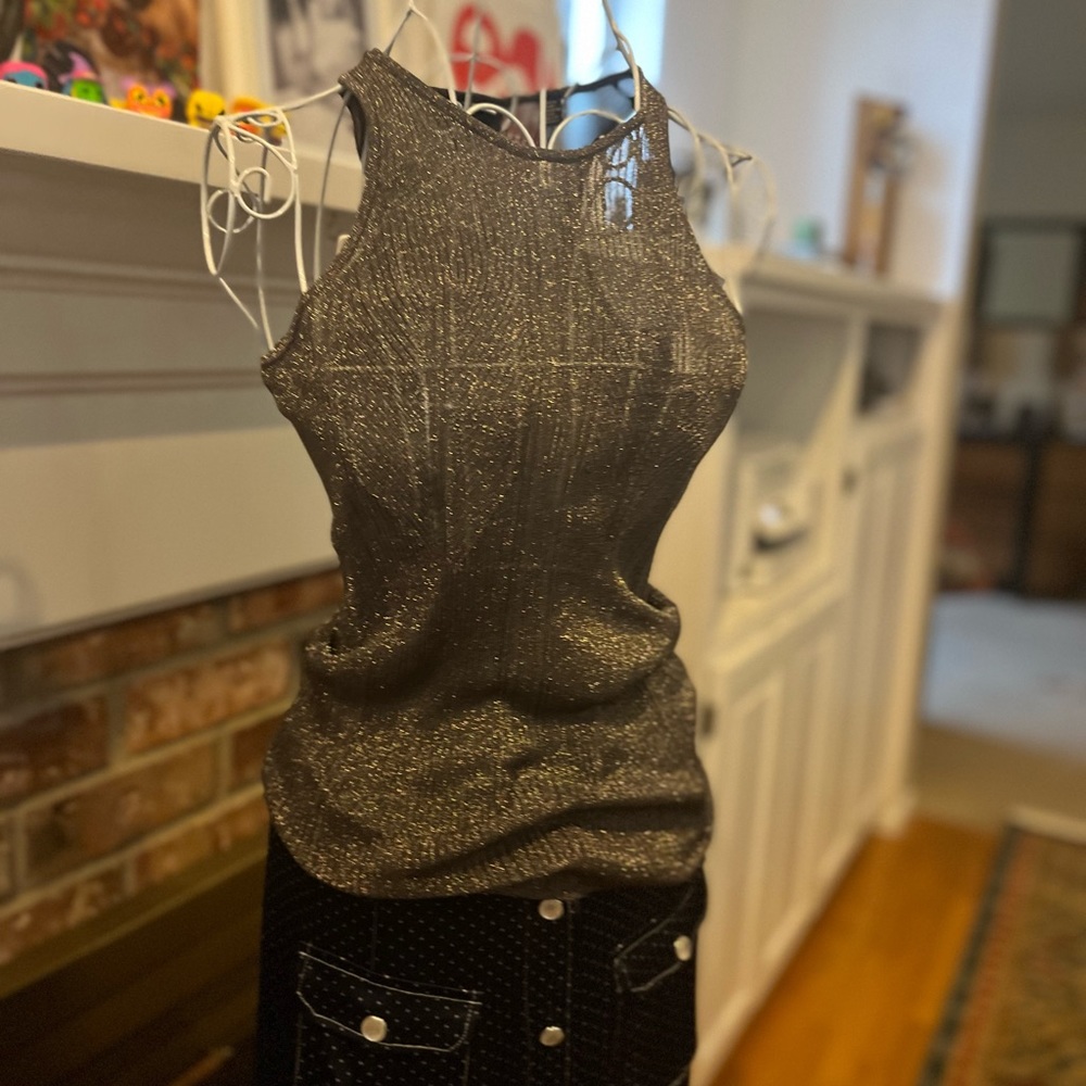 Metallic knitted top.